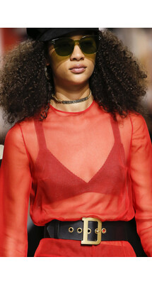 Details Christian Dior , Details Dior Fall 2018 Ready-to-Wear , Детали показа Кристиан Диор , Детали показа Диор осень зима 2018 , Fashion show , неделя моды в Париже , PFW , Мария Грация Кьюри , Mainstyles